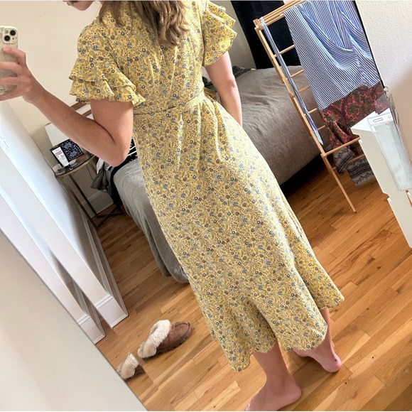 Max Studio Yellow floral dress - Picture 3 of 3